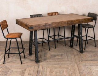 CUSTOMER FOCUS: DESIGN YOUR OWN TABLE