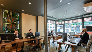 CUSTOMER FOCUS: CONTEMPORARY OFFICE DECOR