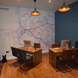 CUSTOMER FOCUS: ESTATE AGENCY OFFICE