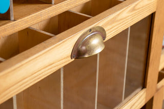 drawer-handle-close-up