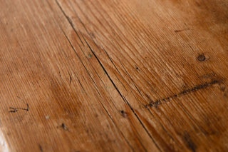 close-up-of-pine-table-top