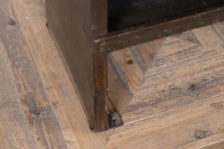 close-up-of-industrial-storage-foot