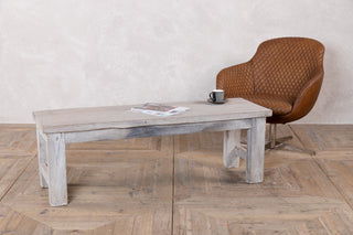 reclaimed-oak-farmhouse-coffee-table