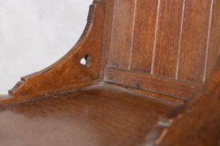 20th-century-gothic-style-hall-chair-03913