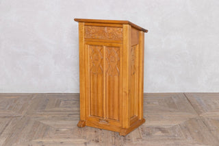 solid-english-oak-lectern-stand