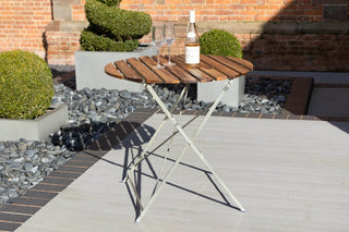 round-galvanised-folding-table 