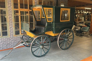 vintage-edwardian-horse-drawn-carriage