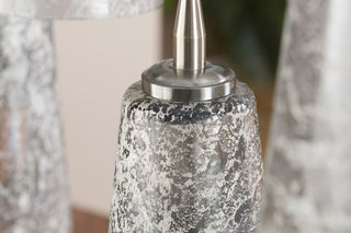 bella-seven-string-pendant-light-close-up