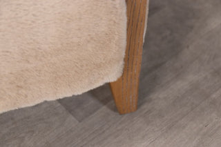 caramel-aspen-armchair-leg