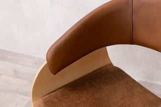 tan-coloured-seat