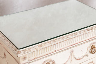 close up of tabletop mirror