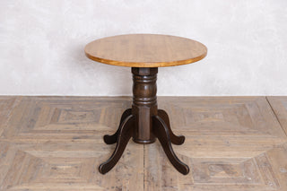 Wooden Bar and Pub Tables with Classic Designs