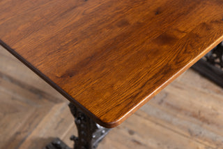 Wooden Bar and Pub Tables with Classic Designs