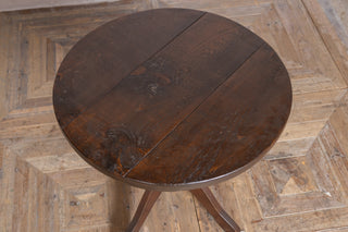 Wooden Bar and Pub Tables with Classic Designs