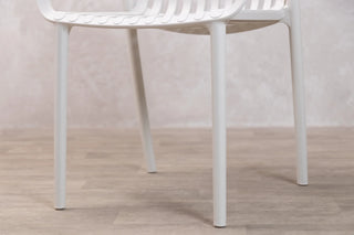 Capri Garden Table Set with Four California Chairs
