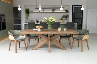 knightsbridge-oak-dining-table