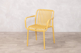 California Garden Outdoor Café Table Set with Maldives Chairs