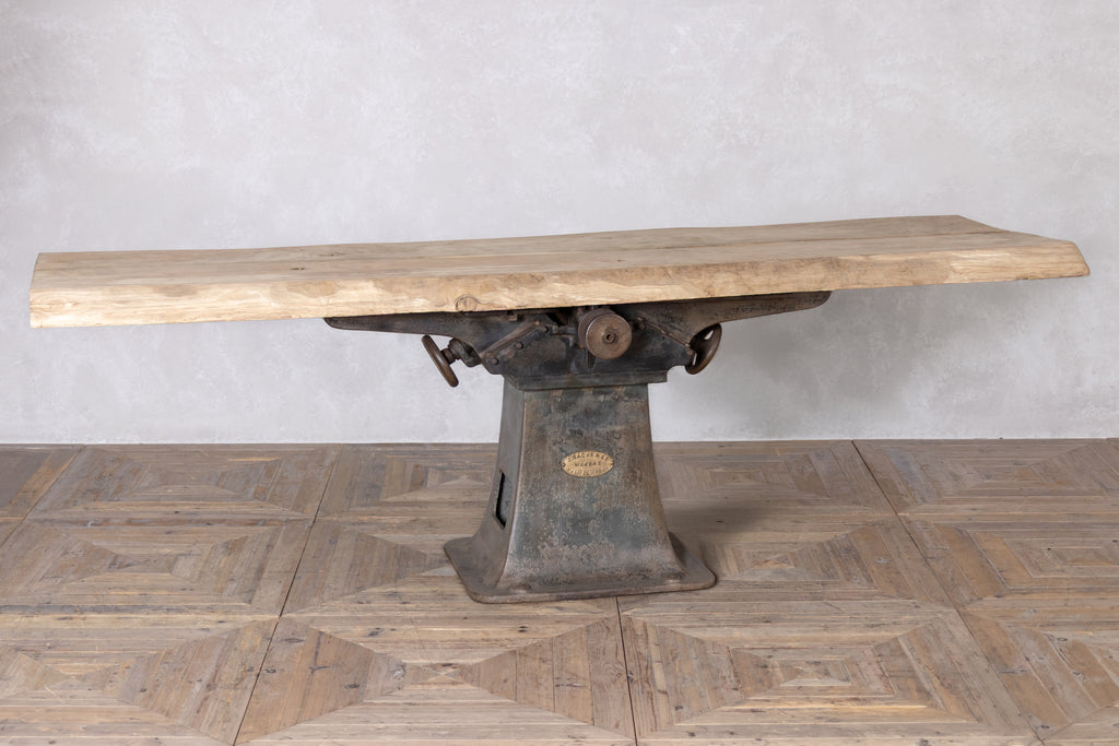 Large Posing Dining Restaurant Feature Table – Peppermill Interiors