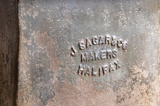 Large Posing Dining Restaurant Feature Table