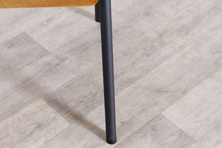 black-luxor-chair-leg