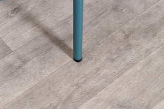 luxor-stool-dark-green-close-up