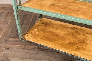 display-shelf-on-wheels