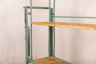 industrial-trolley-on-wheels