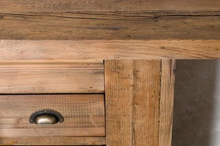reclaimed-pine-wood-detail