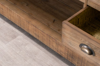 reclaimed-pine-detail
