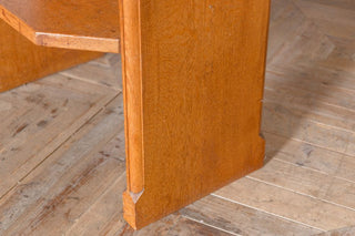 solid-english-oak-church-pew-close-up
