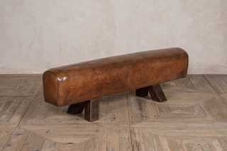 vintage-pommel-horse