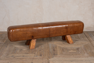 vintage-pommel-horse