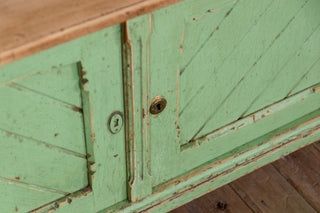 close-up-of-cupboard-door