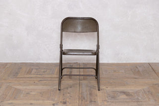 vintage-metal-folding-chairs-front