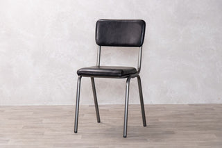 shoreditch-restaurant-cafe-chairs-black