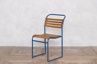 slatted-restaurant-chair