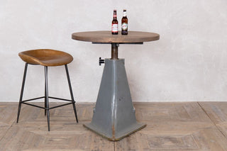 industrial-style-height-adjustable-bar-table