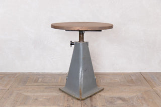 industrial-style-height-adjustable-bar-table