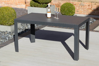 madrid-outdoor-dining-table-lifestyle