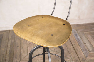 adjustable bar stool