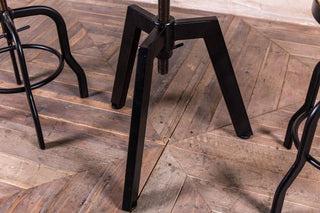 adjustable metal table