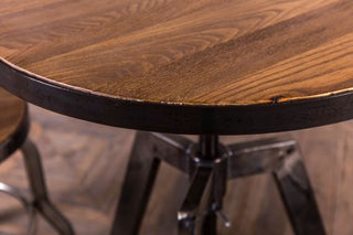 adjusting height table