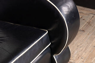 art-deco-leather-seven-piece-suite-sofa-close-up