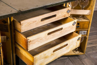 artist's work station