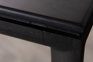 baltimore-dining-table-close-up