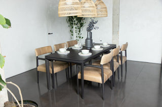 baltimore-dining-table-lifestyle