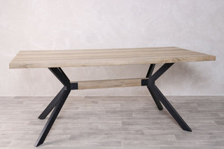 oak-effect-dining-table