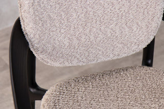 brunswick-chair-black-beige-close-up