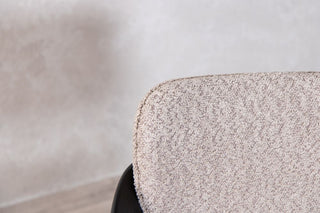 brunswick-chair-black-beige-close-up