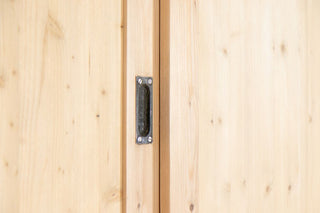 close-up-of-sliding-door